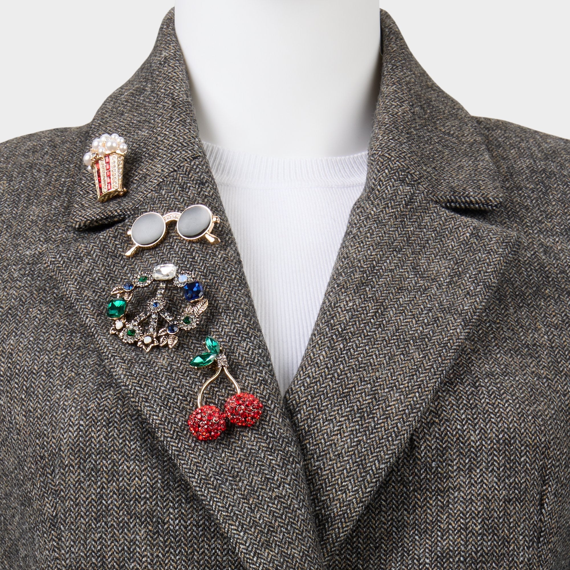 Chillvibes in Red - Decorative brooch