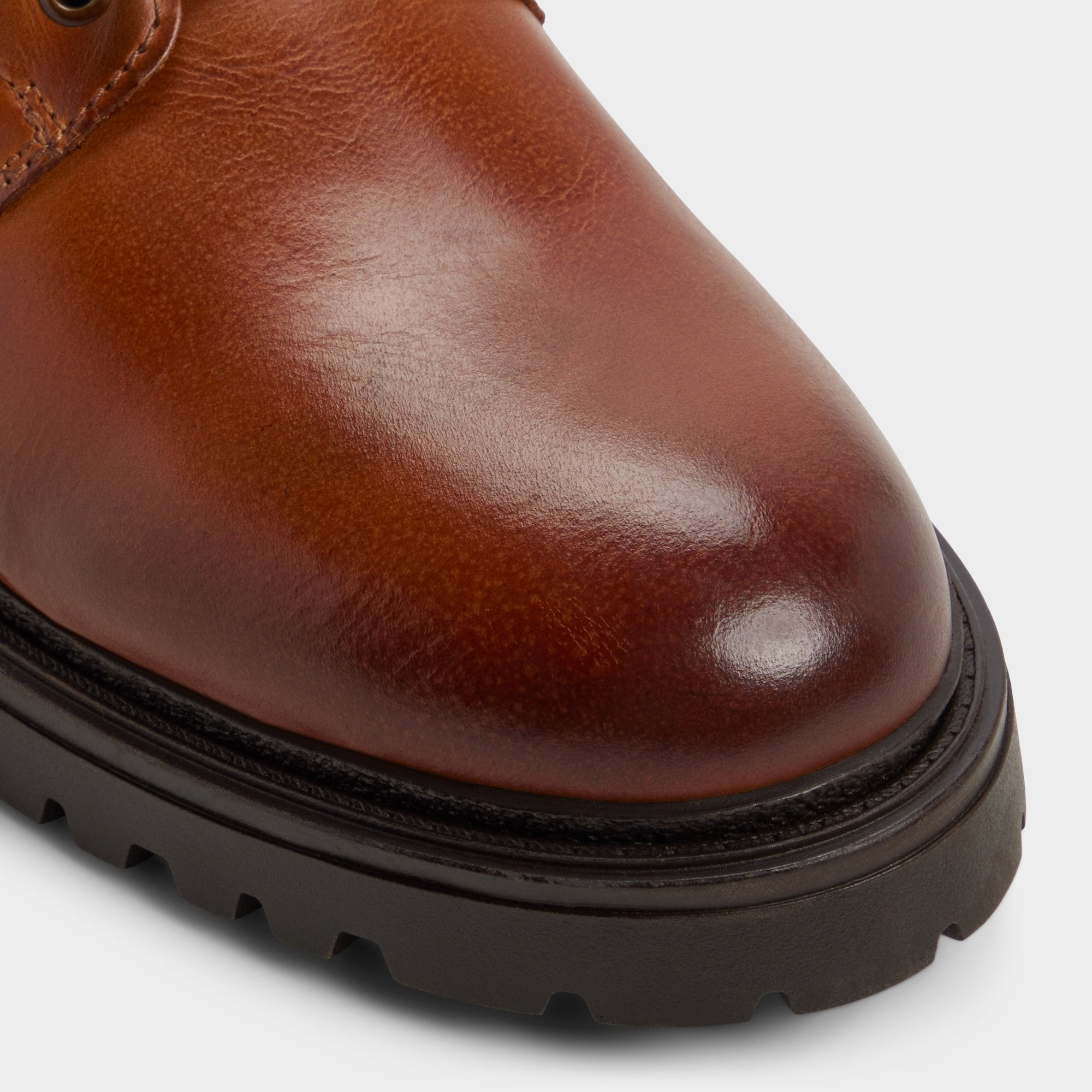 Lug sole Draco in Cognac - Combat boot