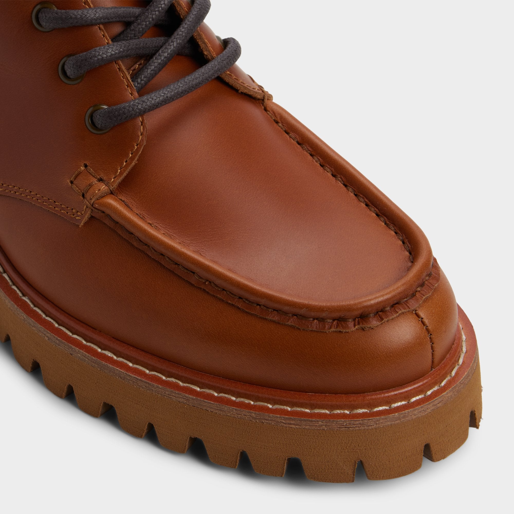 Grier in Cognac - Combat boot Lug sole