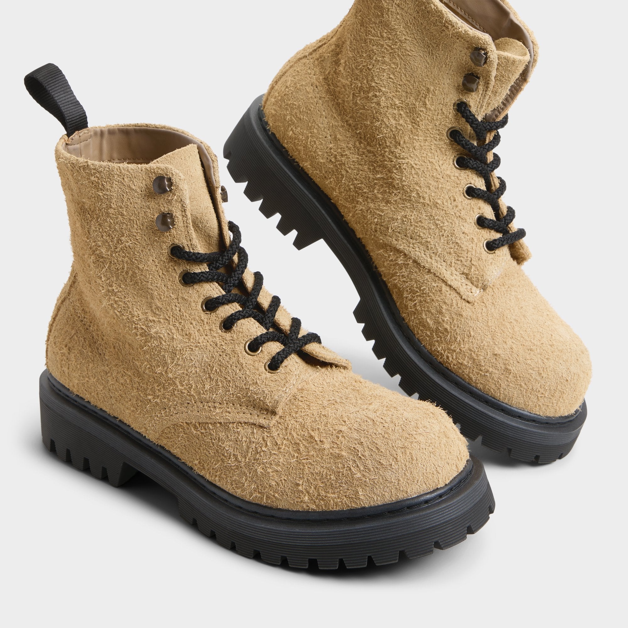 Doublezero in Sand - Combat boot