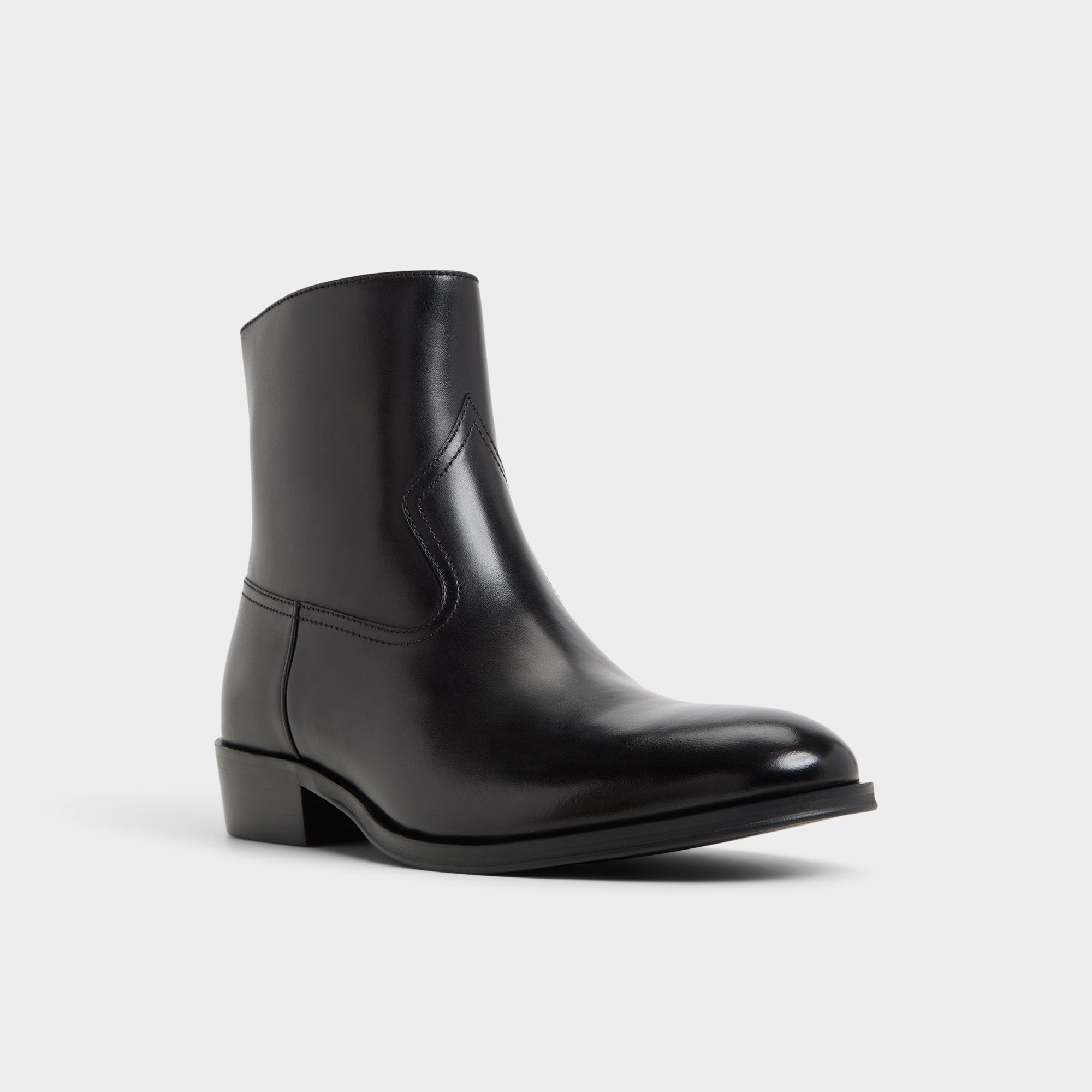 Calix in Black - Ankle boot