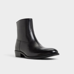 Calix in Black - Ankle boot