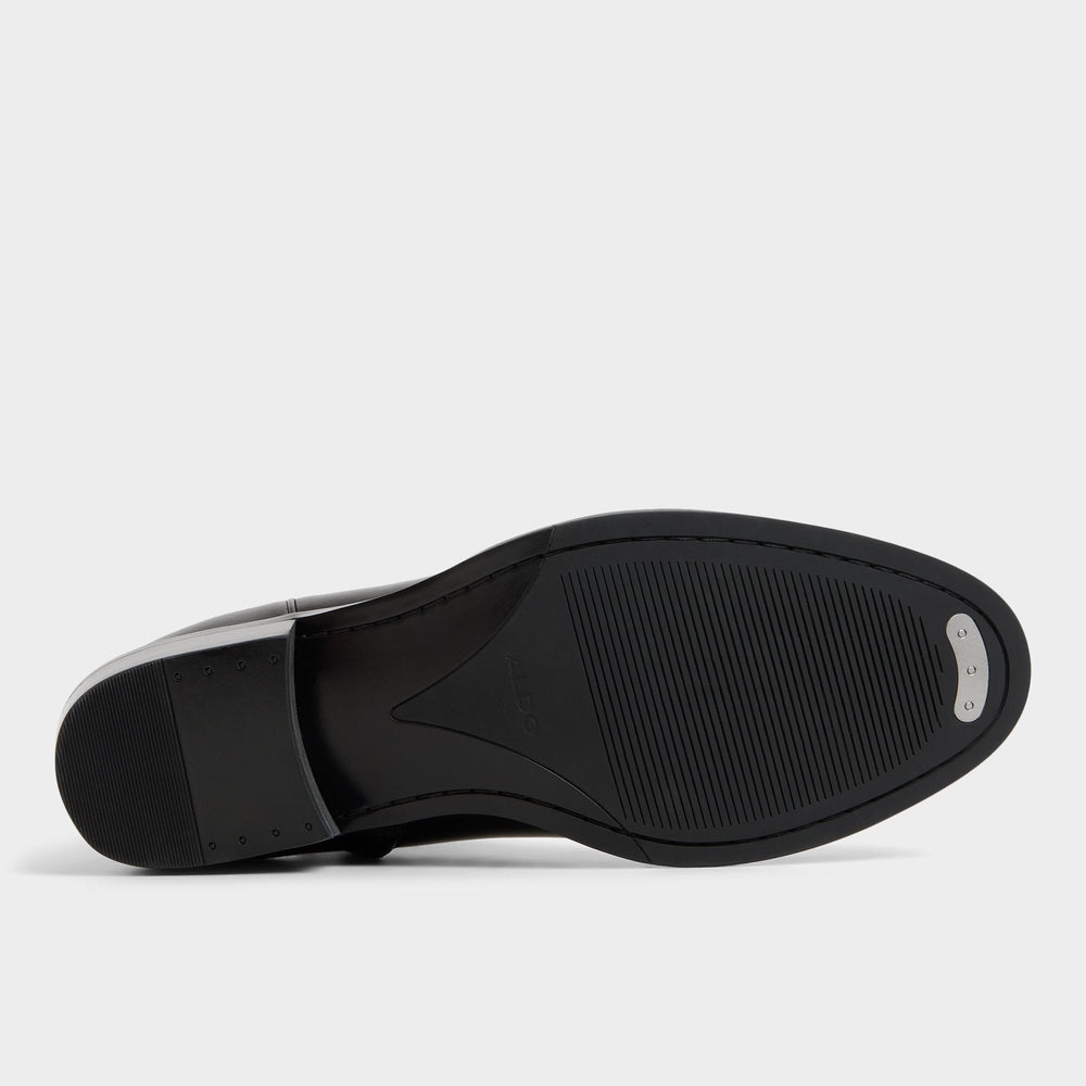 Calix in Black - Ankle boot