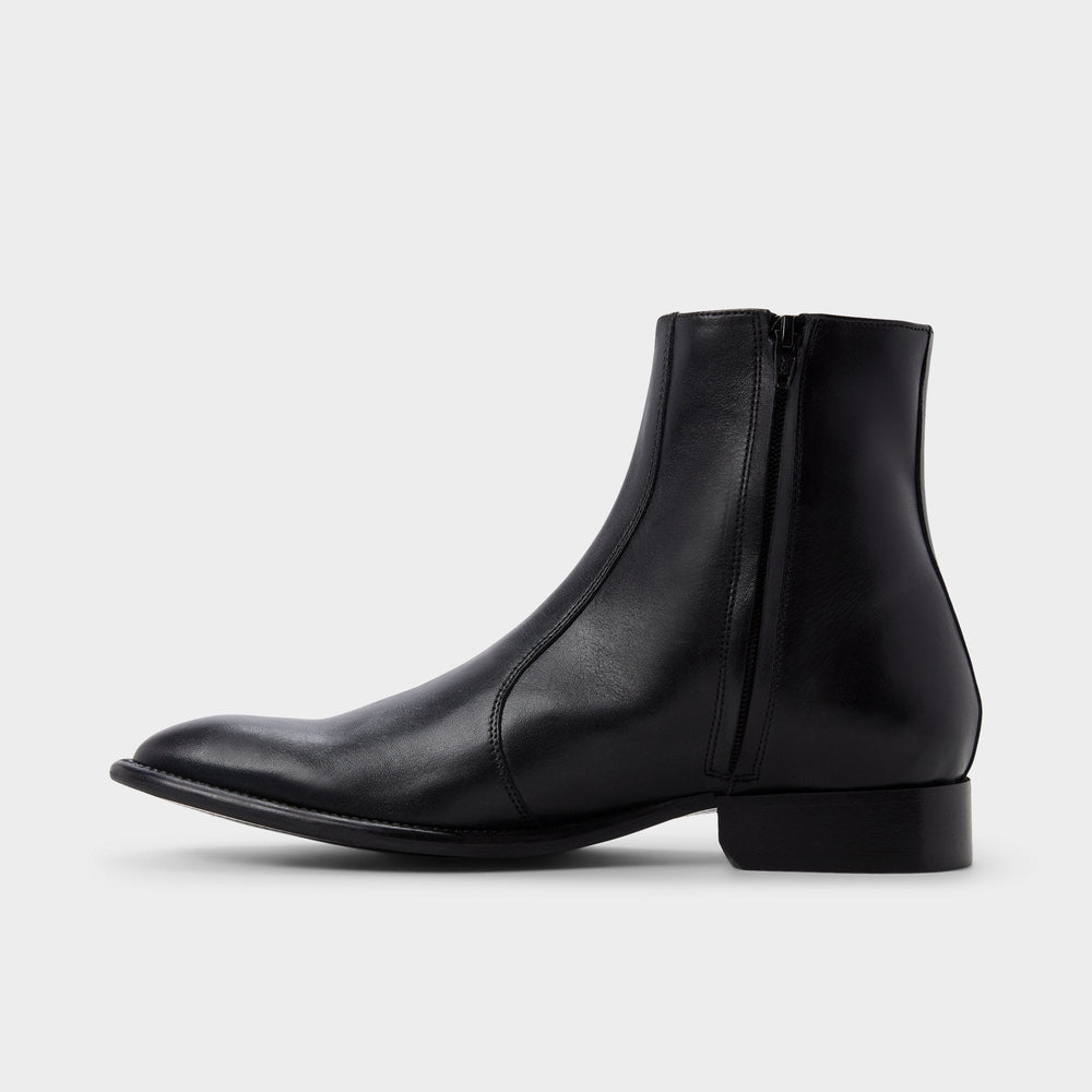 Brando in Black - Ankle boot