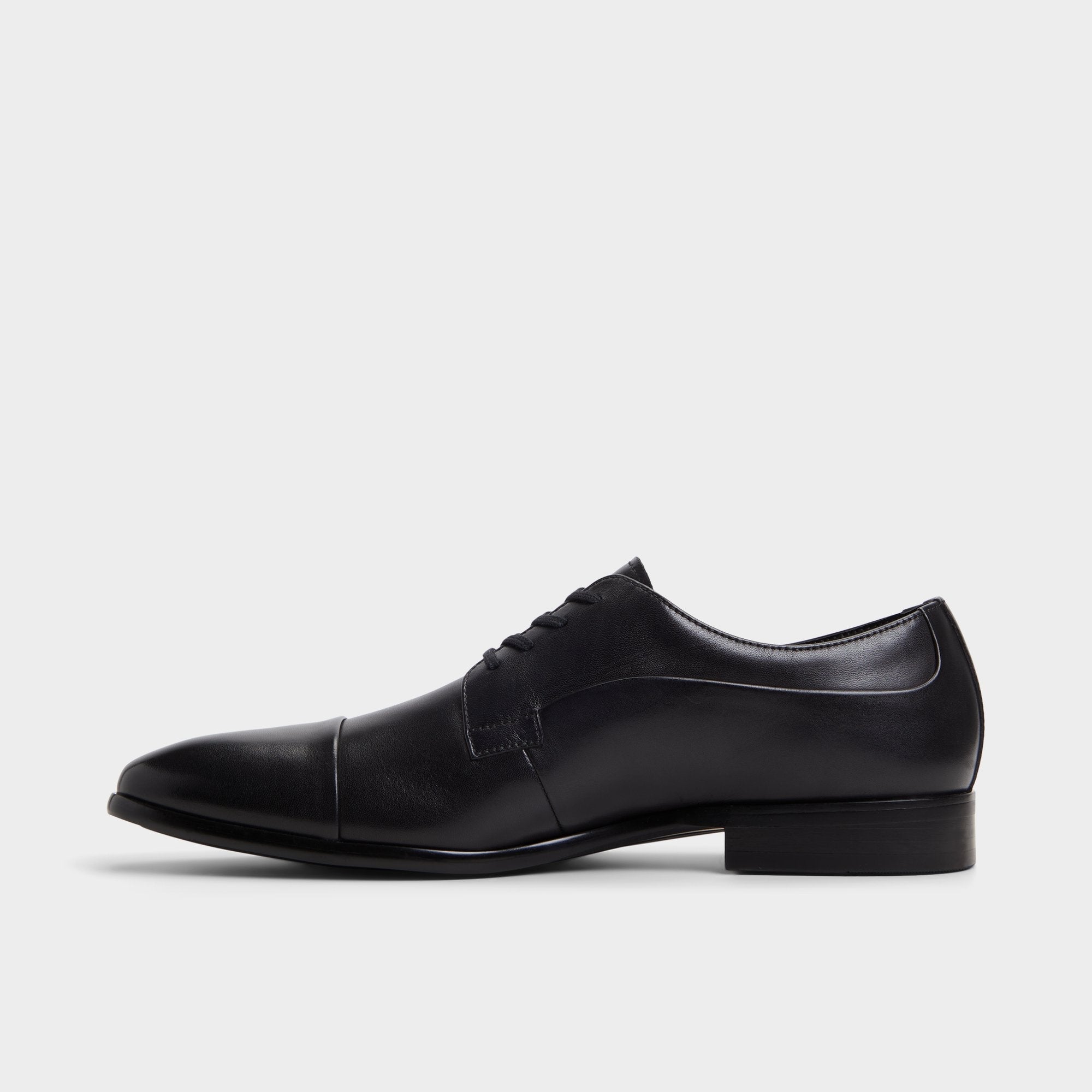 Daniells in Black - Derby shoe
