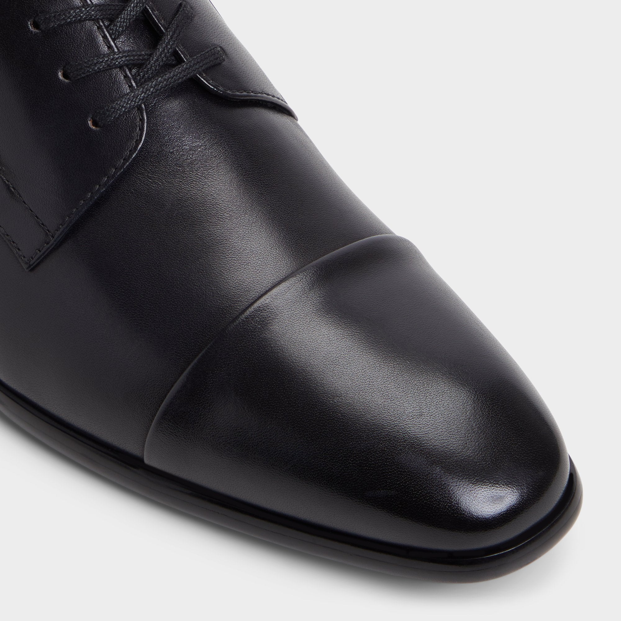 Daniells in Black - Derby shoe