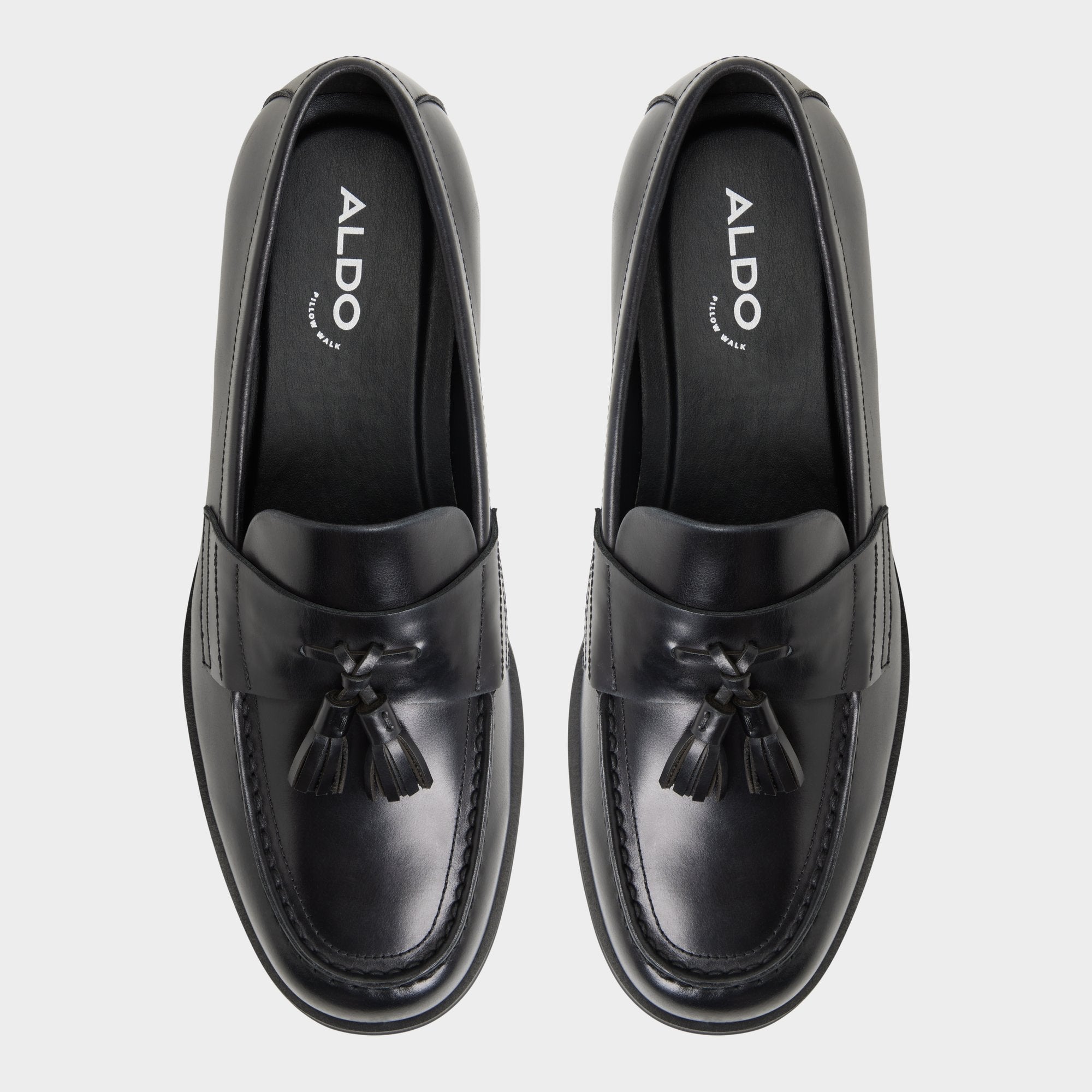 Lionel in Black - Loafer