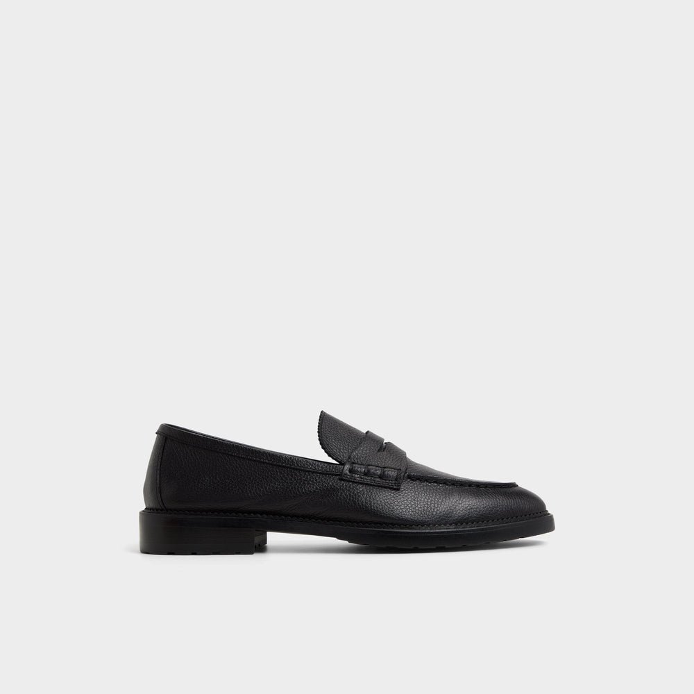 Melvillee in Open Black - Loafer