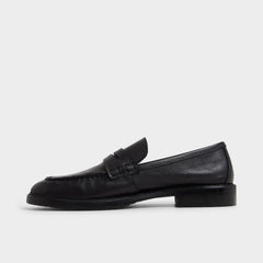 Melvillee in Open Black - Loafer