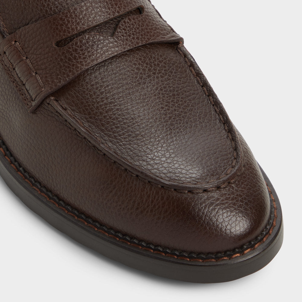 Melvillee in Dark Brown - Loafer