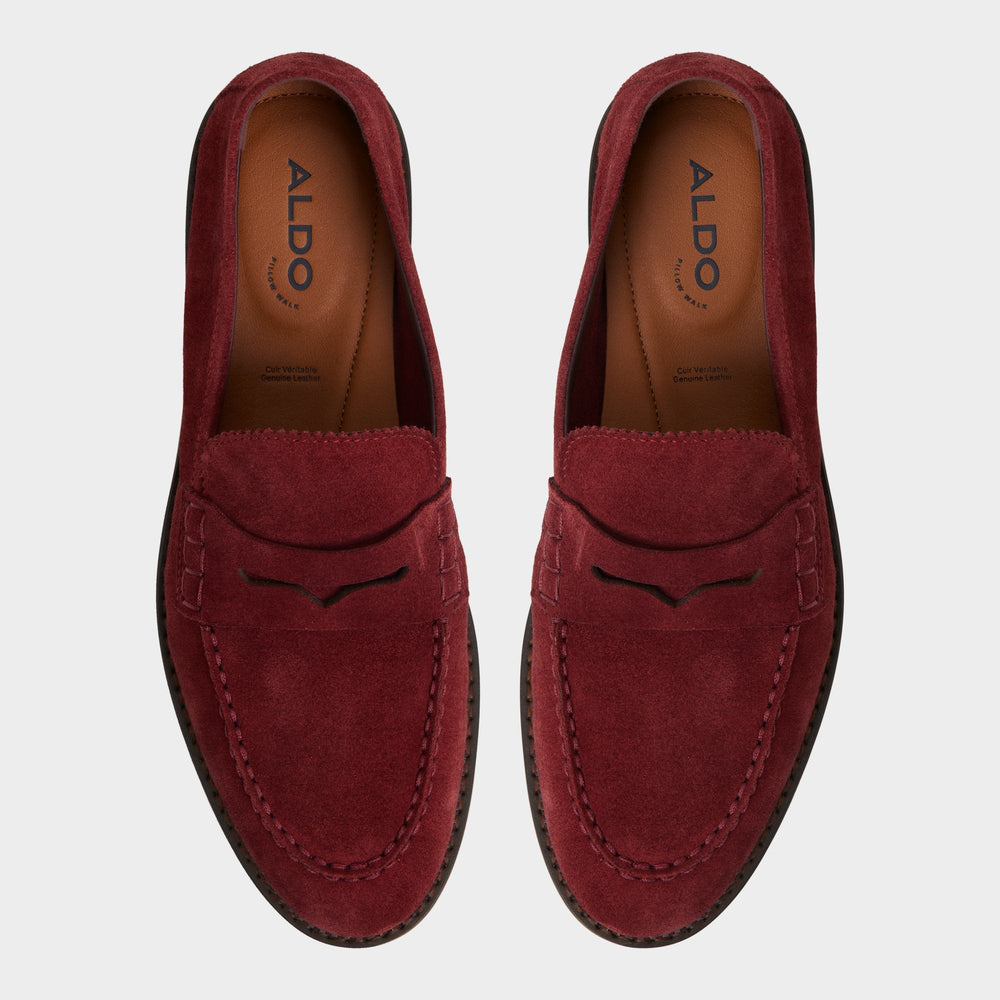 Melvillee in Medium Red - Loafer