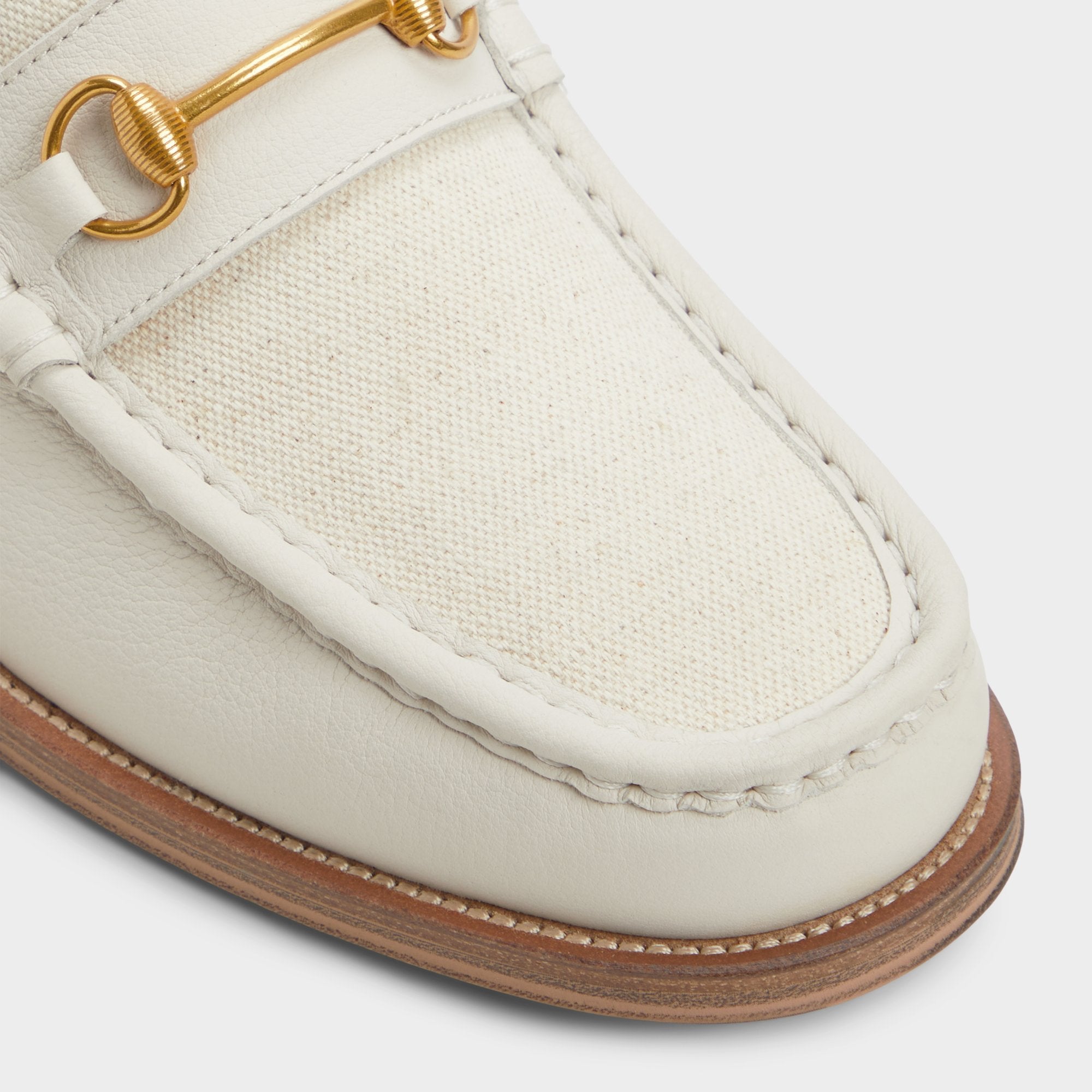 Wildwood in Light Beige - Loafer