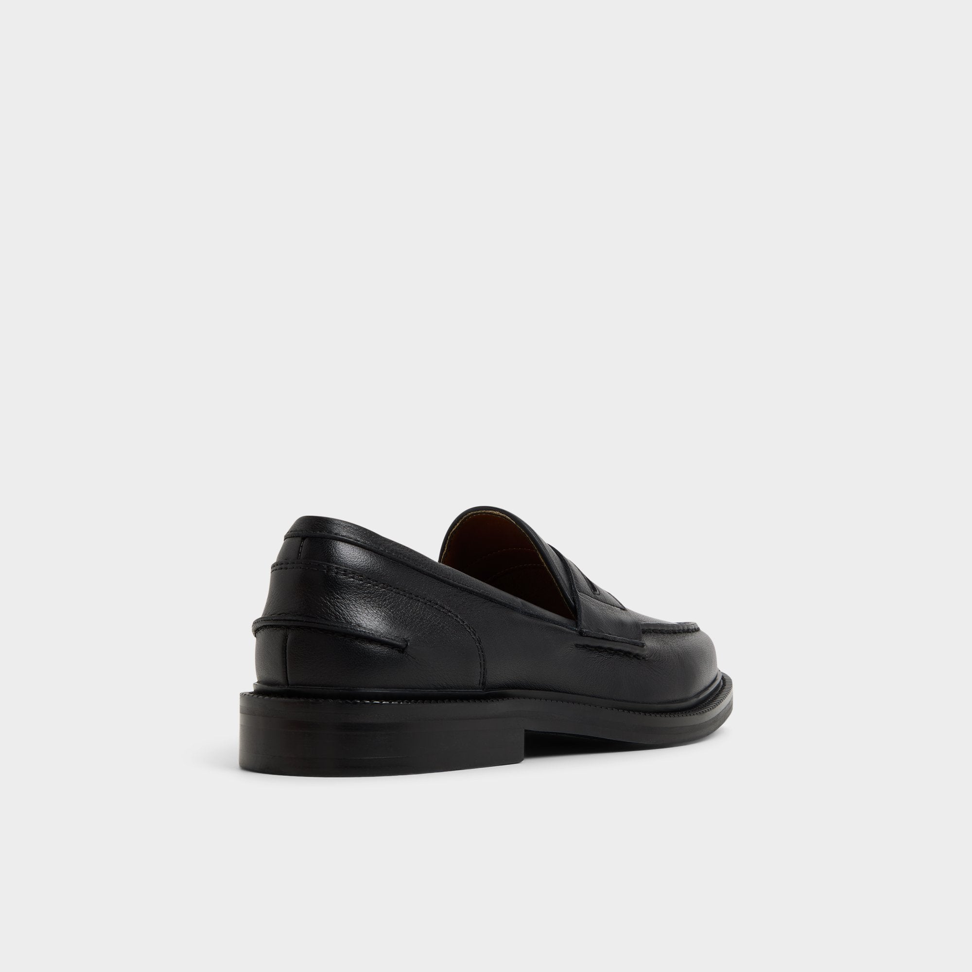 Buckley in Open Black - Loafer