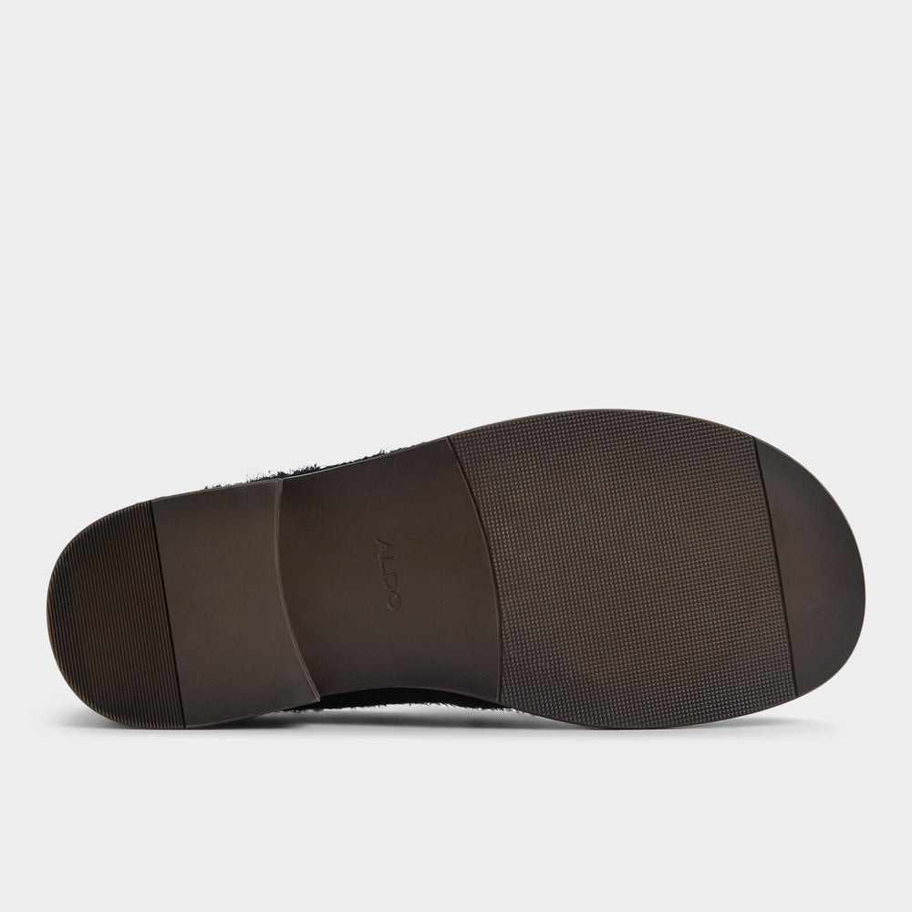 Alexio in Black - Loafer