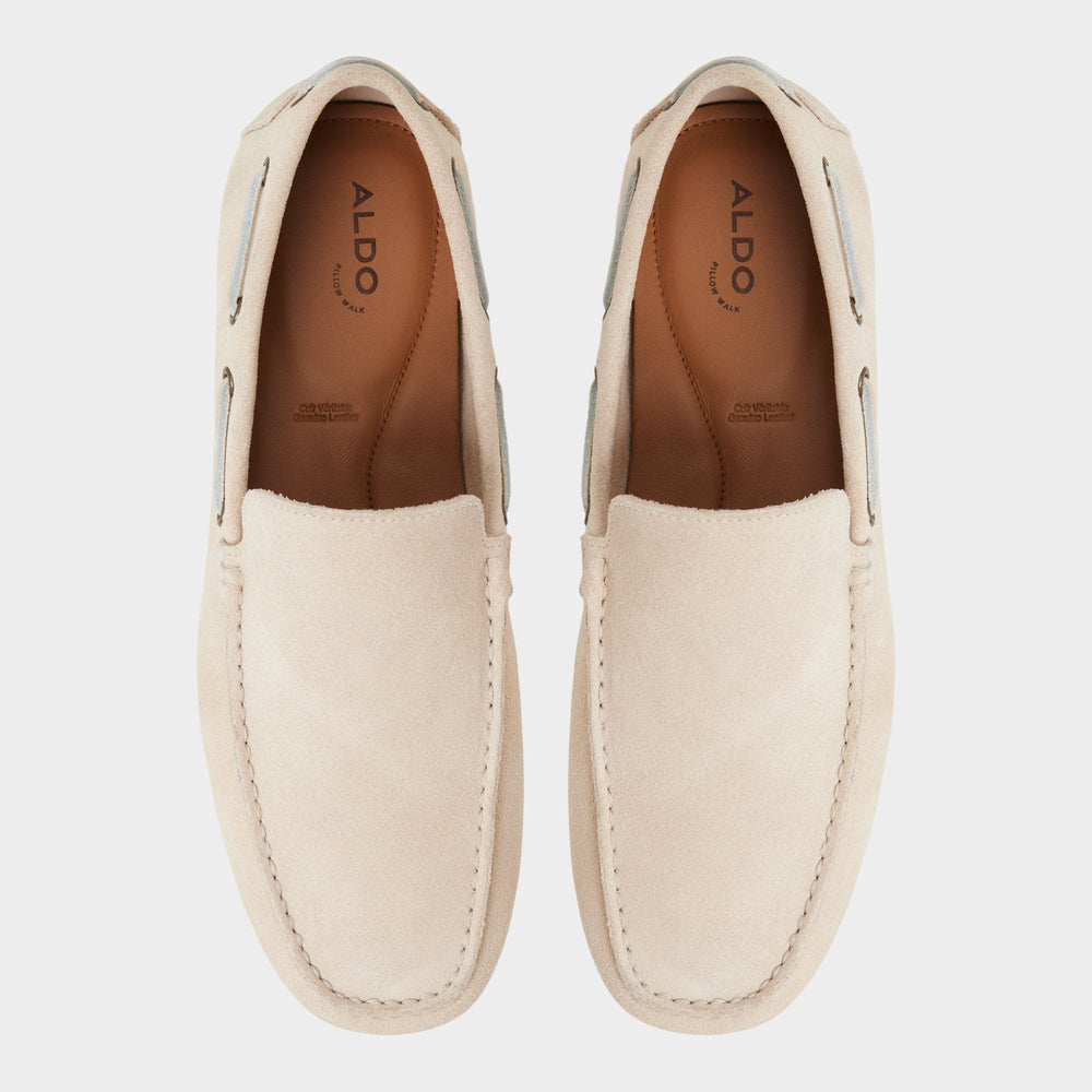 Horton in In Cream - Driving shoe