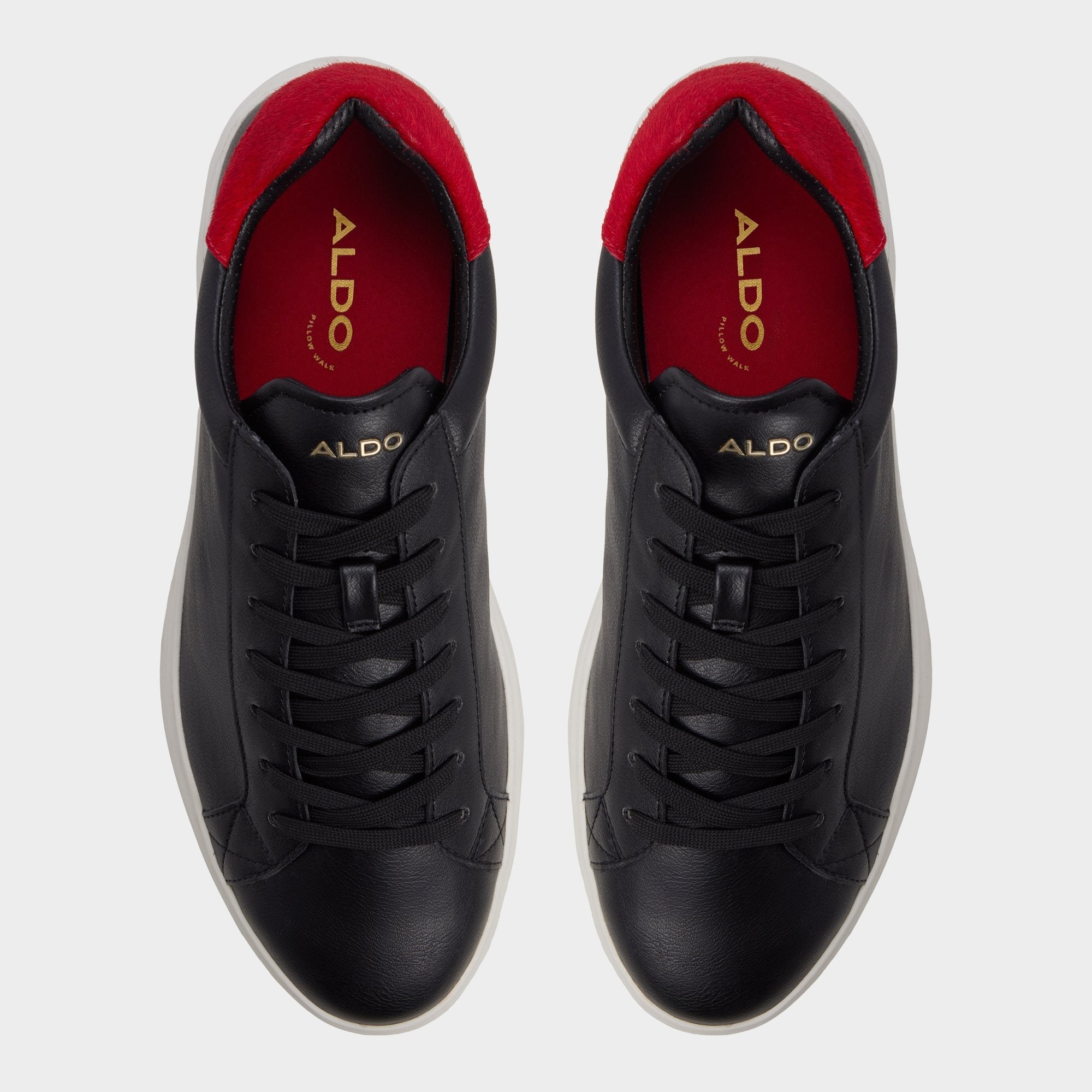 Rohan in Black - Low top sneaker