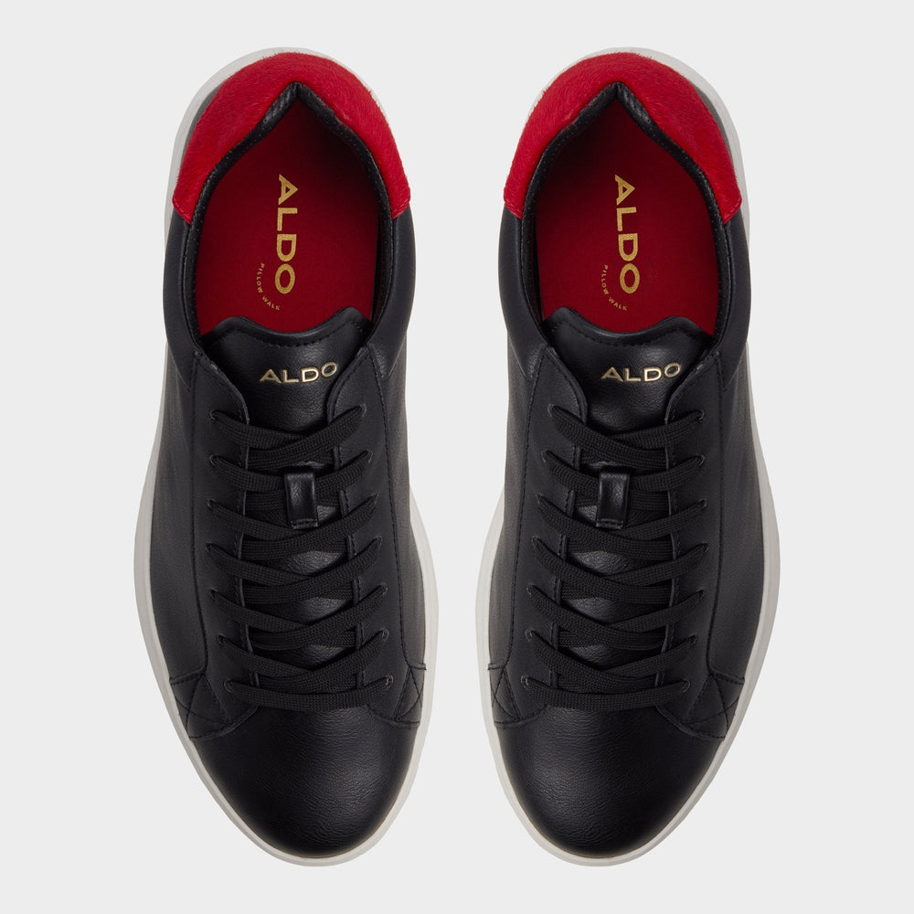 Rohan in Black - Low top sneaker