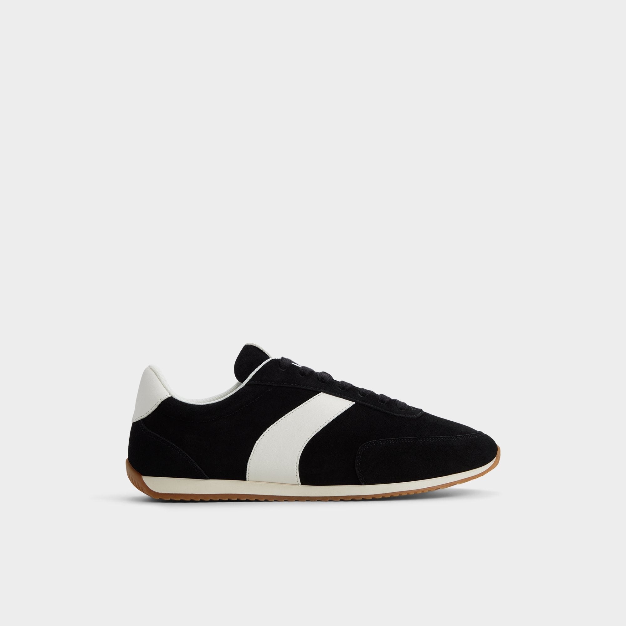 Cup sole Nathaniell in Black - Low top sneaker