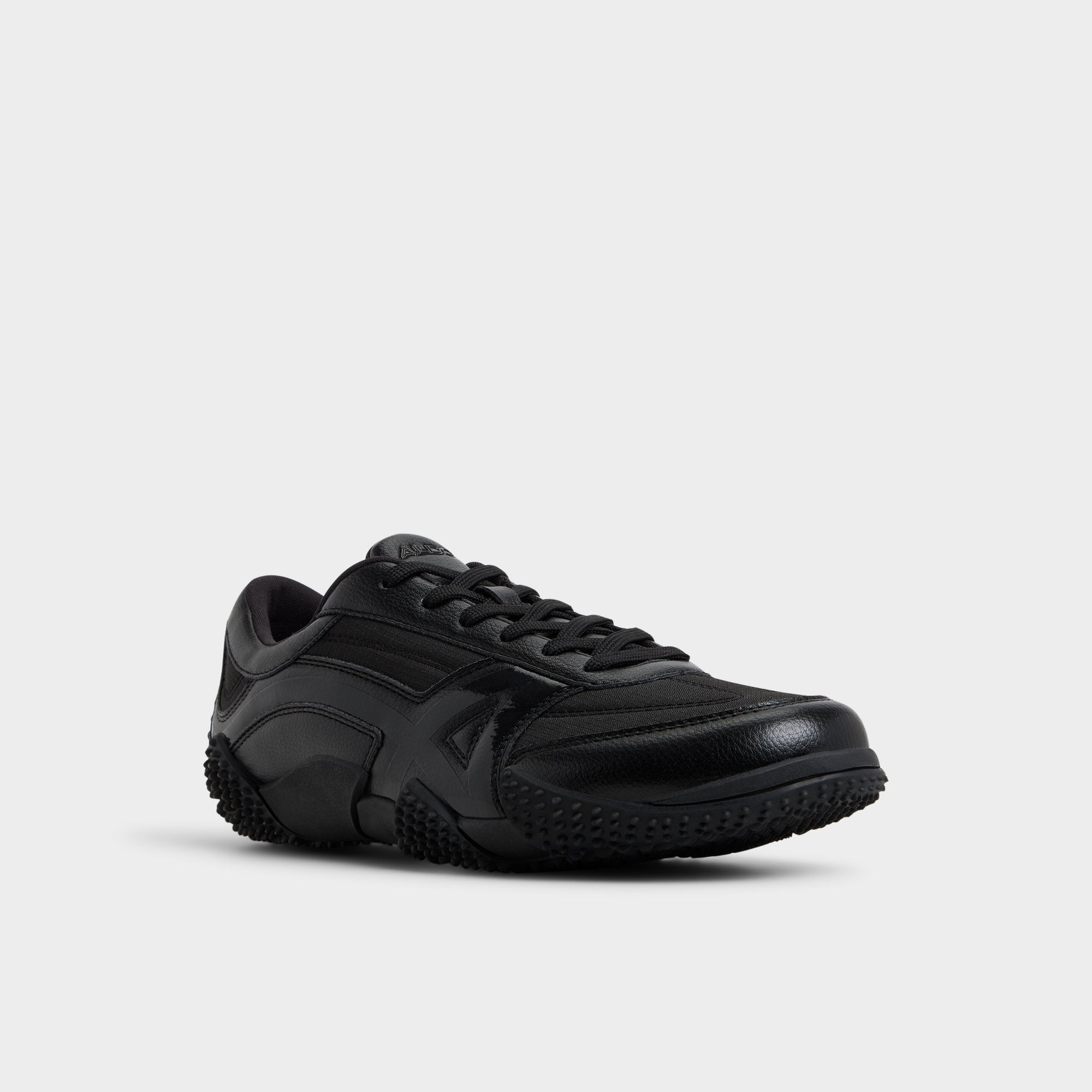 Drive in Black - Low top sneaker
