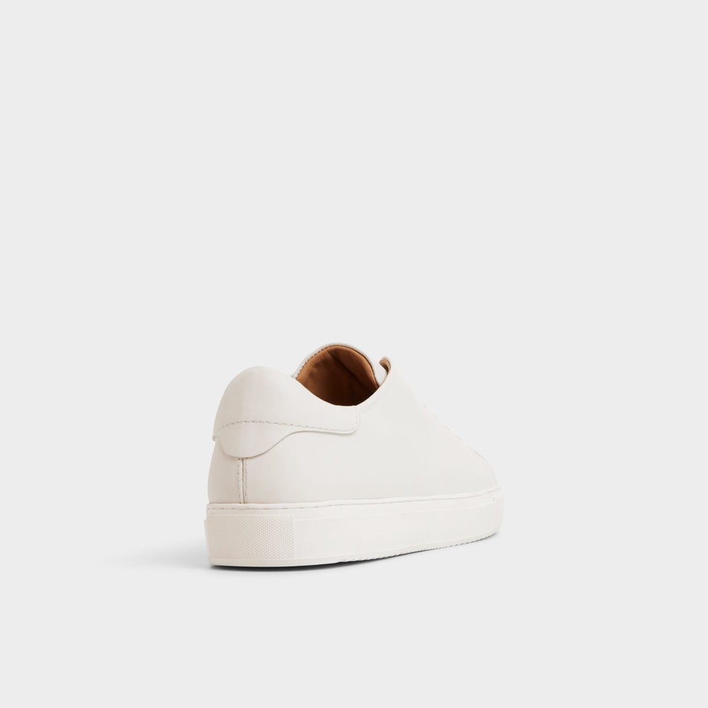 Fonzo in White - Low top sneaker