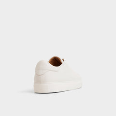 Fonzo in White - Low top sneaker
