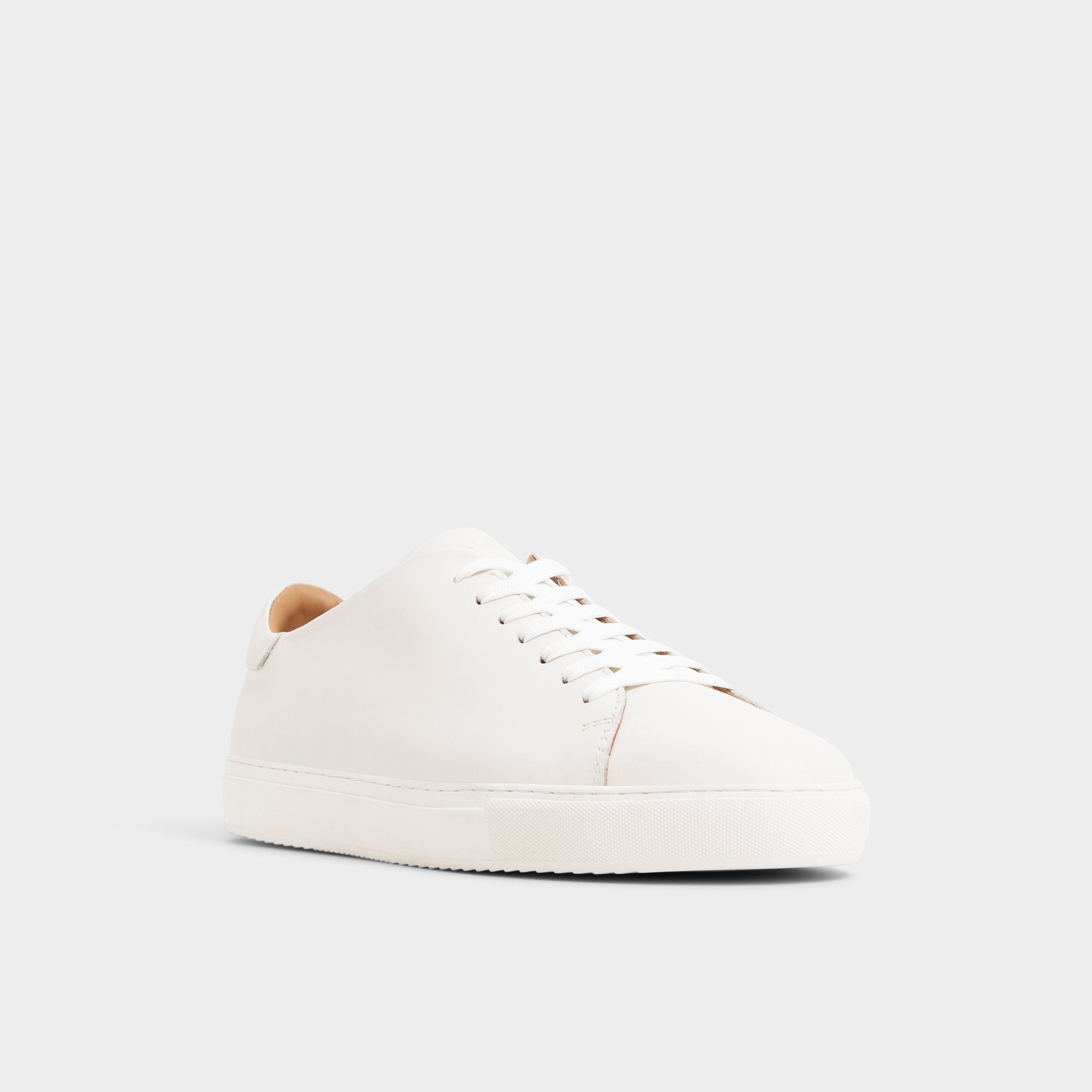 Fonzo in White - Low top sneaker