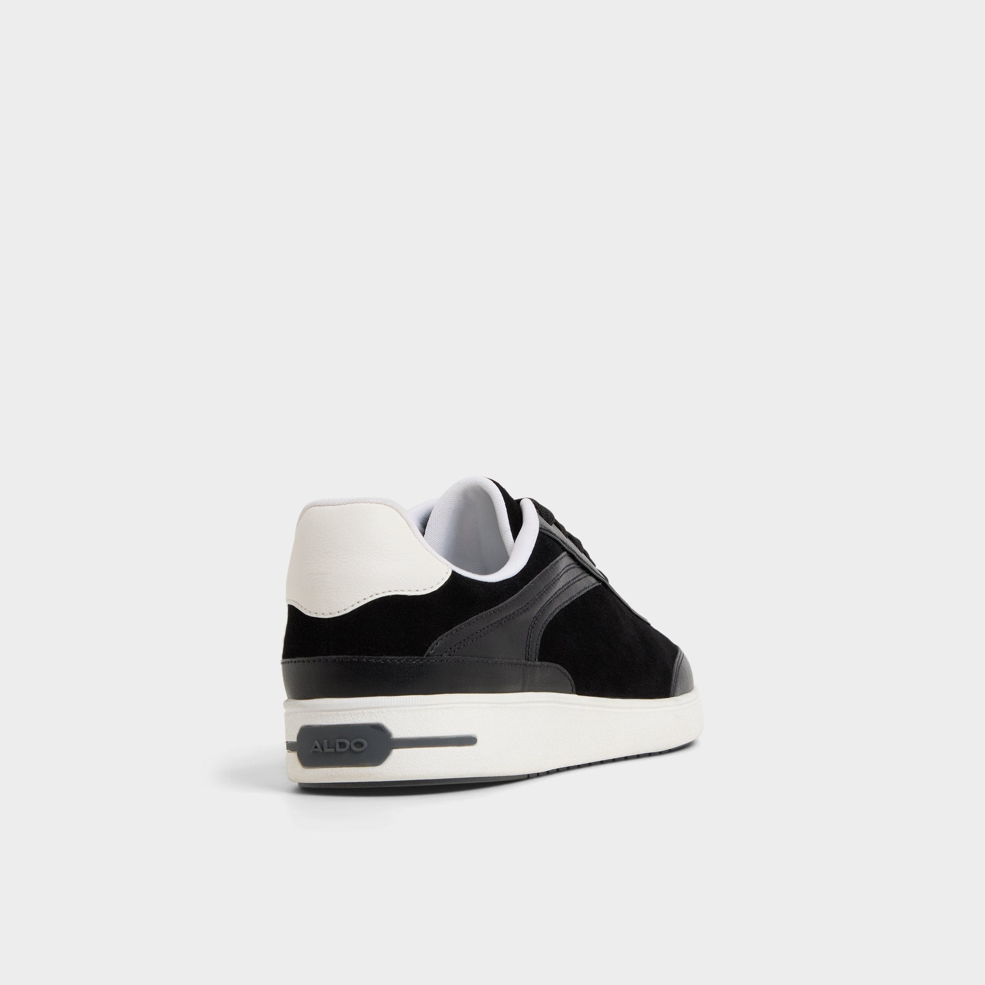 Cup sole Cypress in Black - Low top sneaker