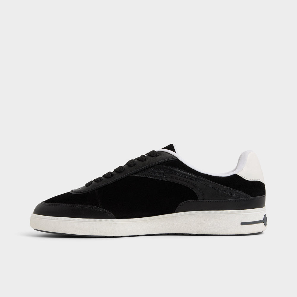 Cup sole Cypress in Black - Low top sneaker