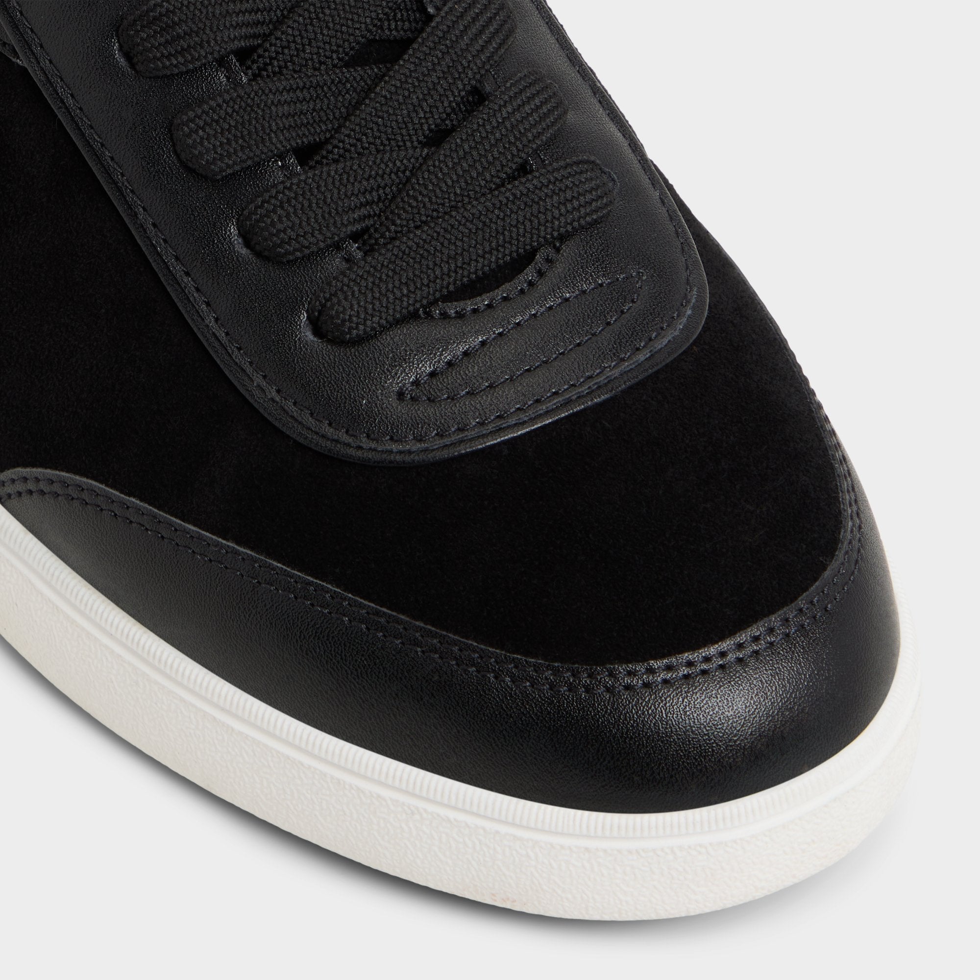 Cup sole Cypress in Black - Low top sneaker