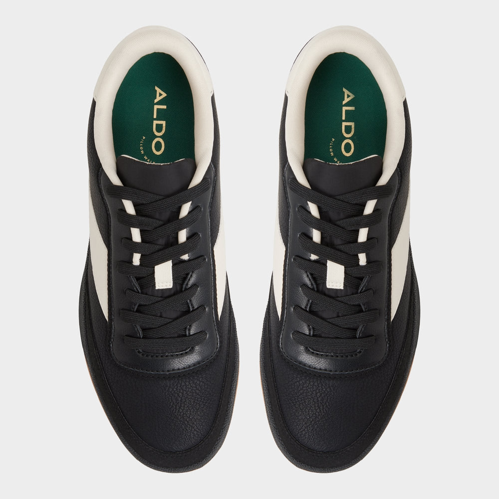 Ashwin in Black - Low top sneaker Cup sole