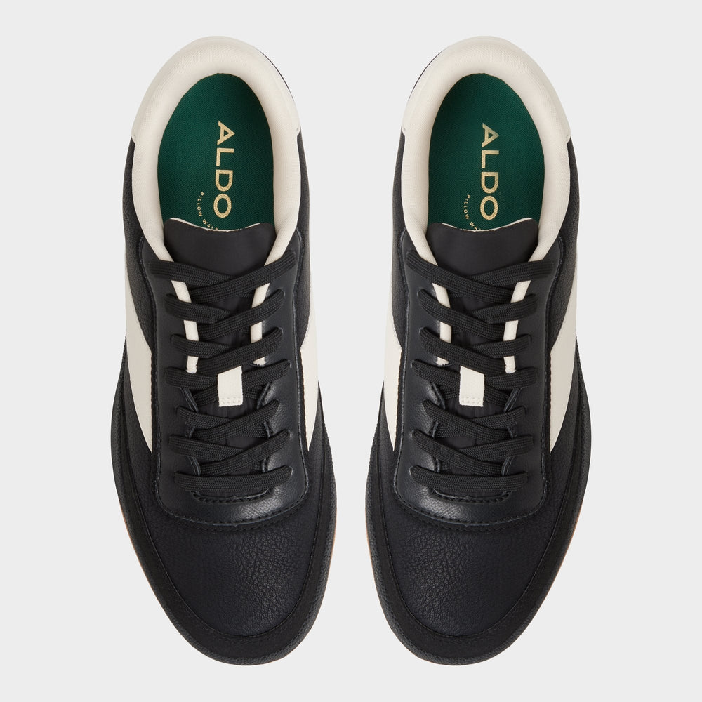 Ashwin in Black - Low top sneaker Cup sole