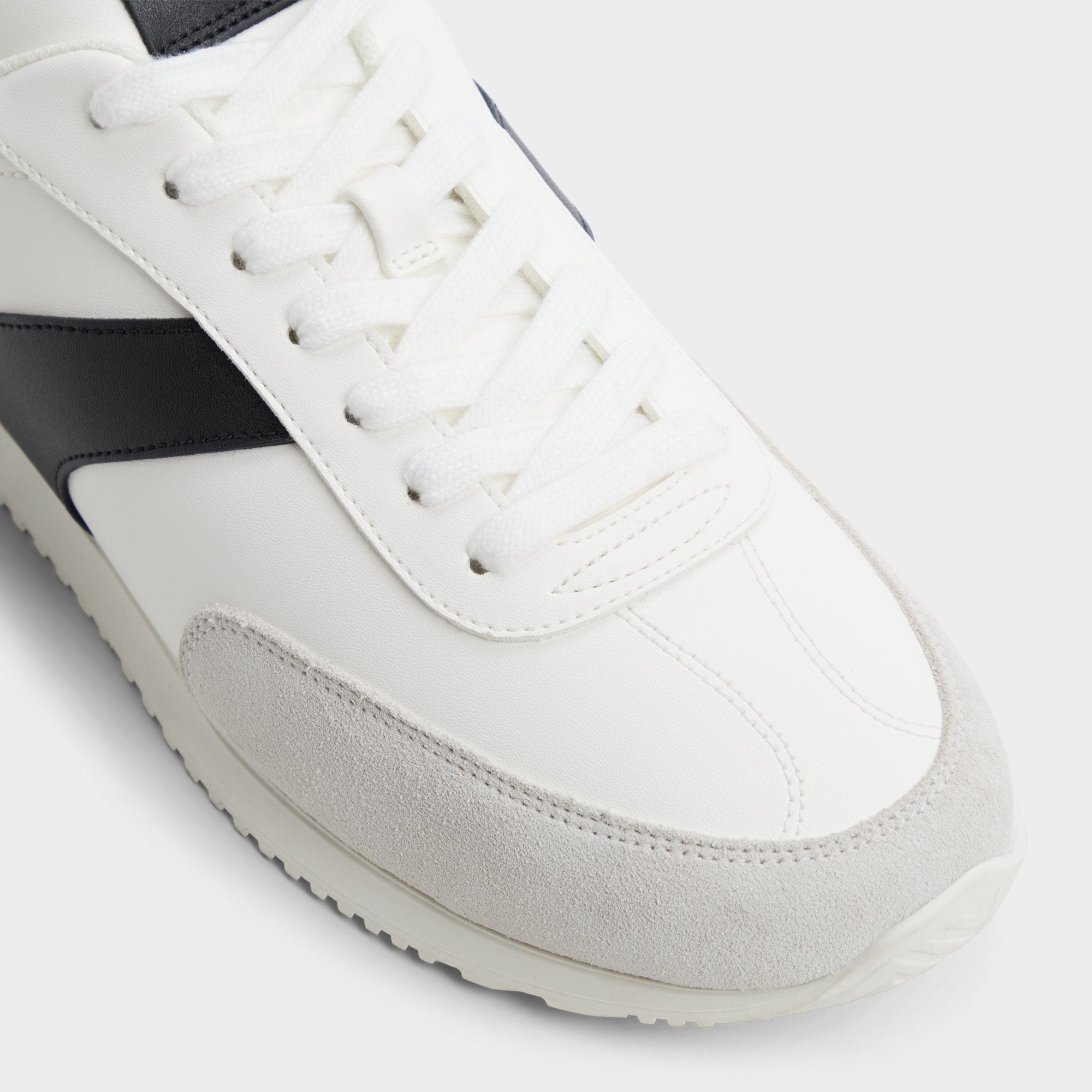 Nathaniell in White - Low top sneaker Cup sole