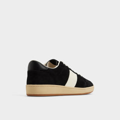 Roscoe in Black 14161308 - Low top sneaker Cup sole