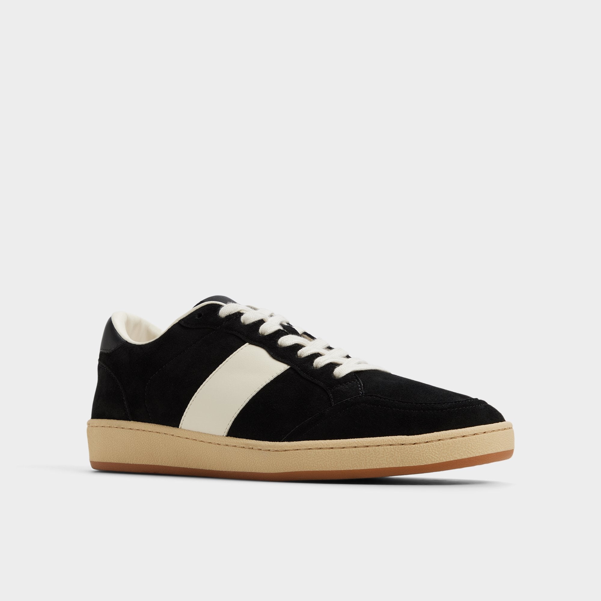 Roscoe in Black 14161308 - Low top sneaker Cup sole