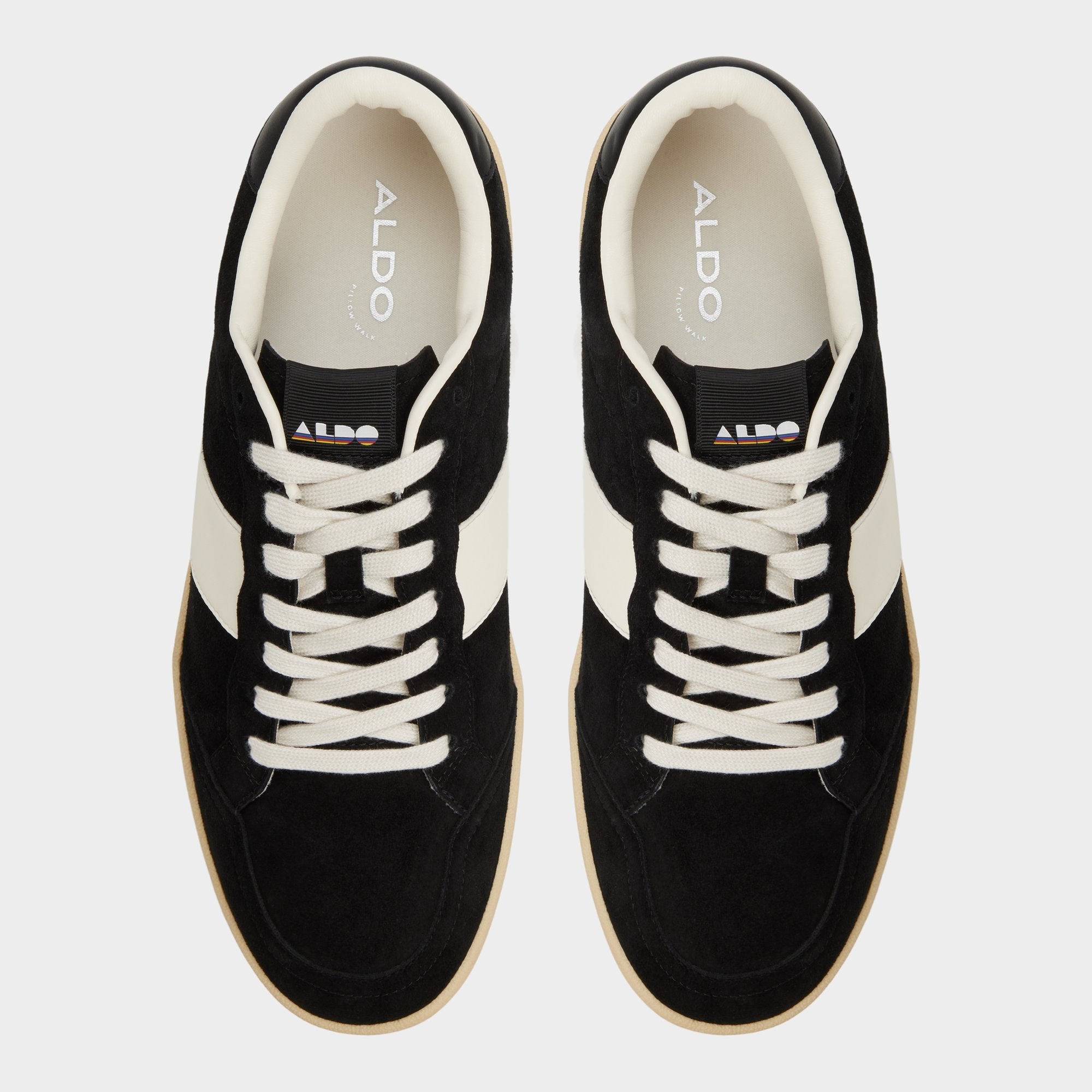 Roscoe in Black 14161308 - Low top sneaker Cup sole