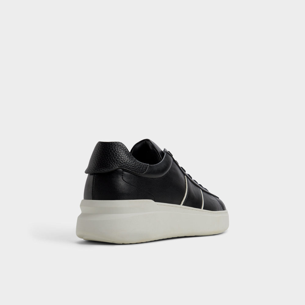 Paxon in Black 14135031 - Low top sneaker