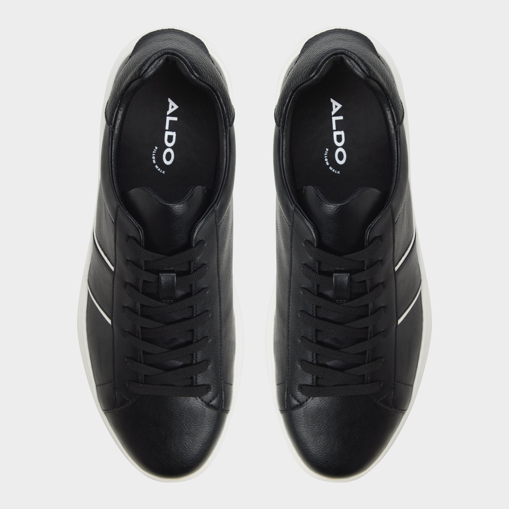 Paxon in Black 14135031 - Low top sneaker