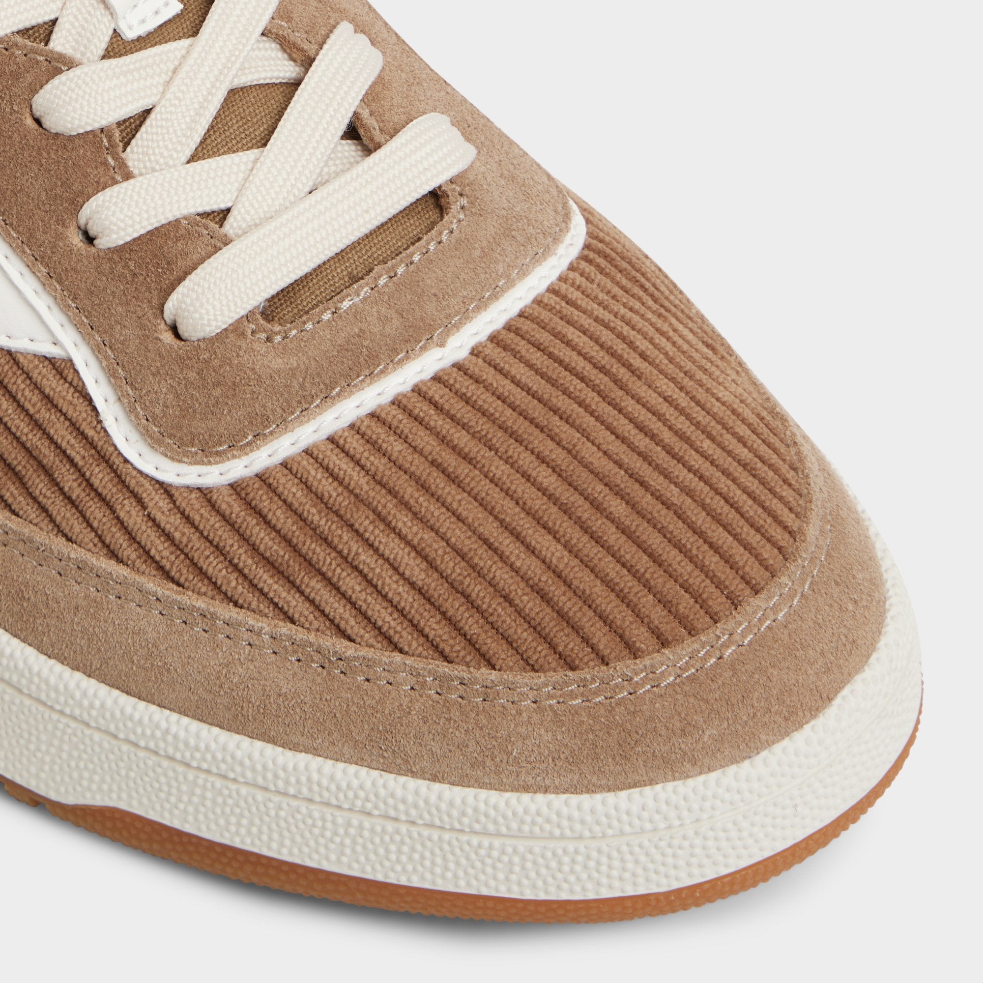 Ashwin in Taupe - Low top sneaker Cup sole