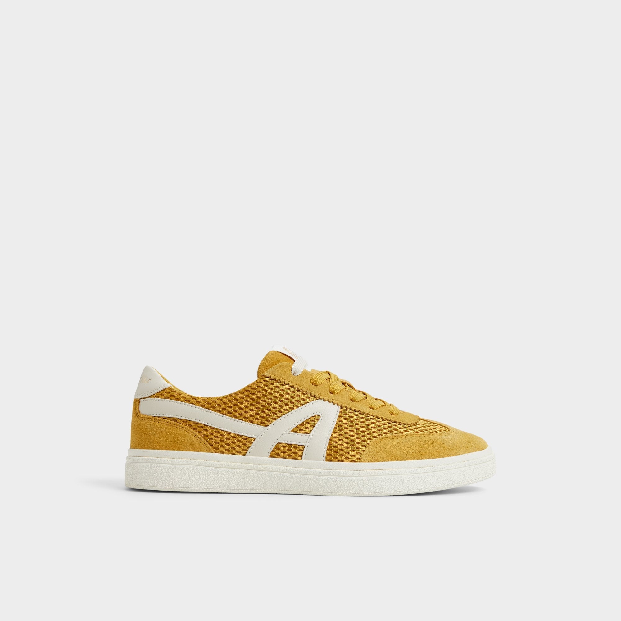 Clubtrainer Medium Yellow Men's Low top - Low top sneaker Cup sole