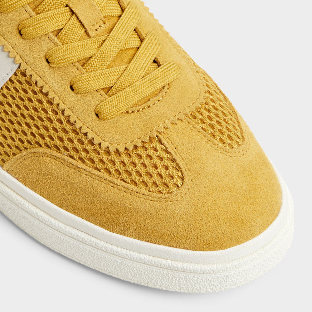Clubtrainer Medium Yellow Men's Low top - Low top sneaker Cup sole