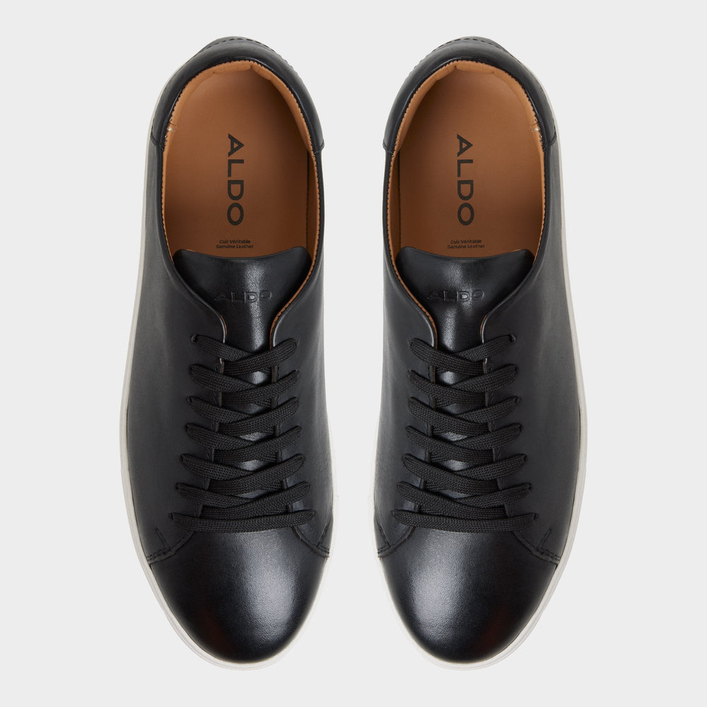 Fonzo in Black - Low top sneaker