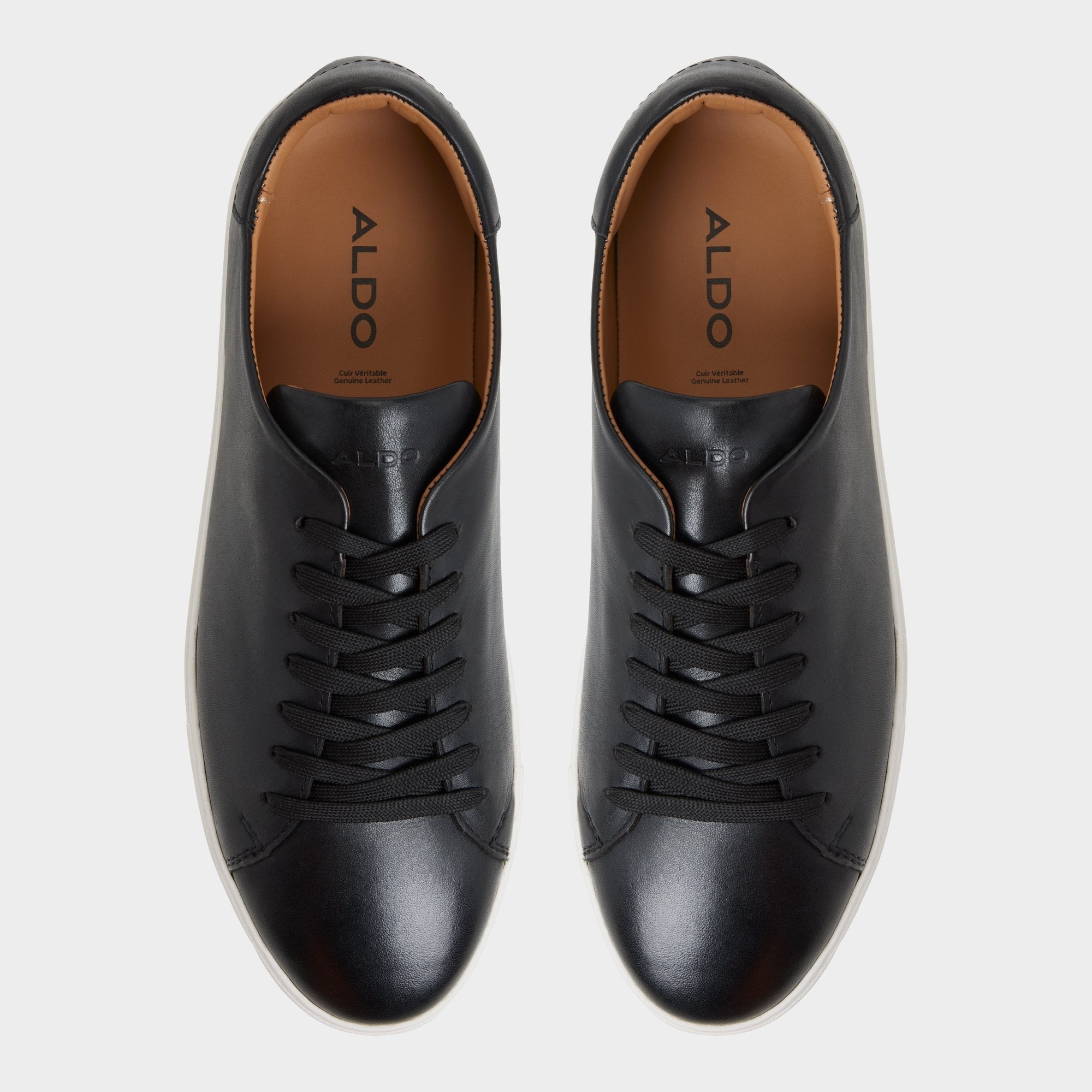 Fonzo in Black - Low top sneaker