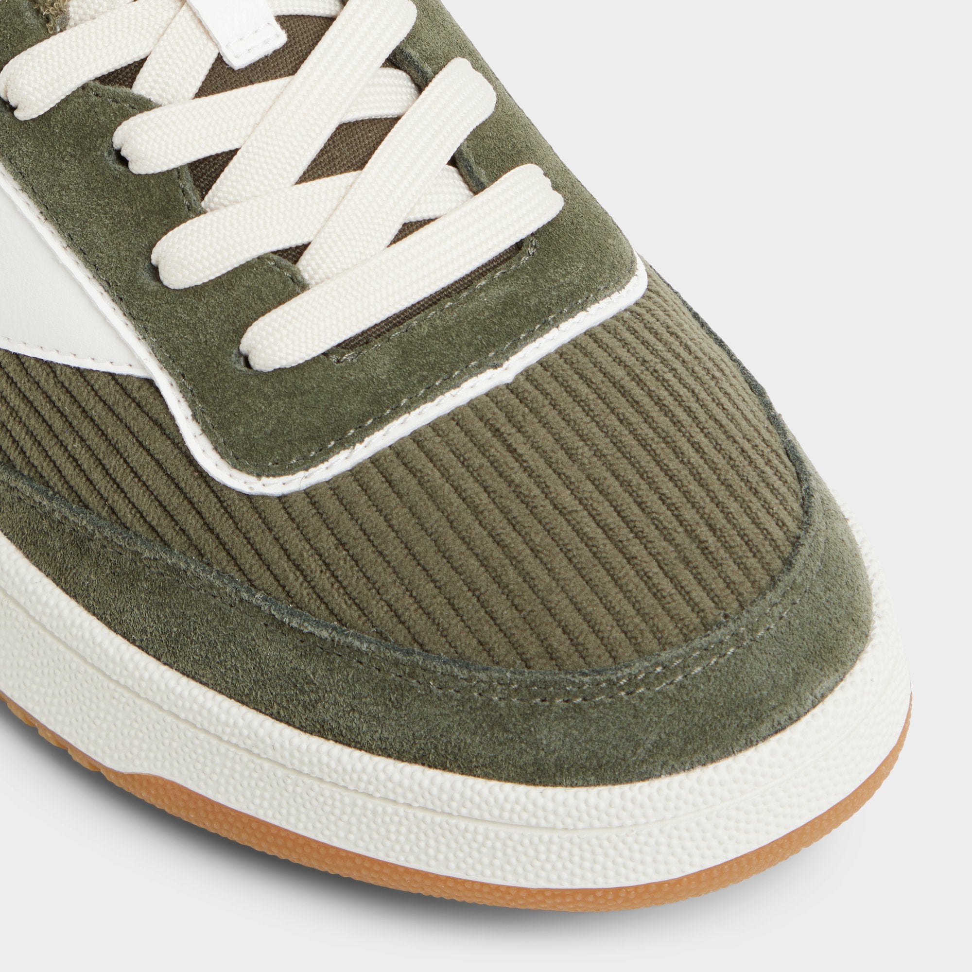 Cup sole Ashwin in Olive - Low top sneaker