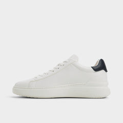 Paxon in White - Low top sneaker