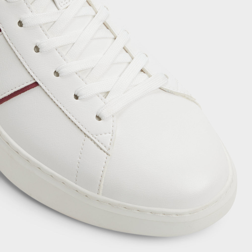 Paxon in White - Low top sneaker