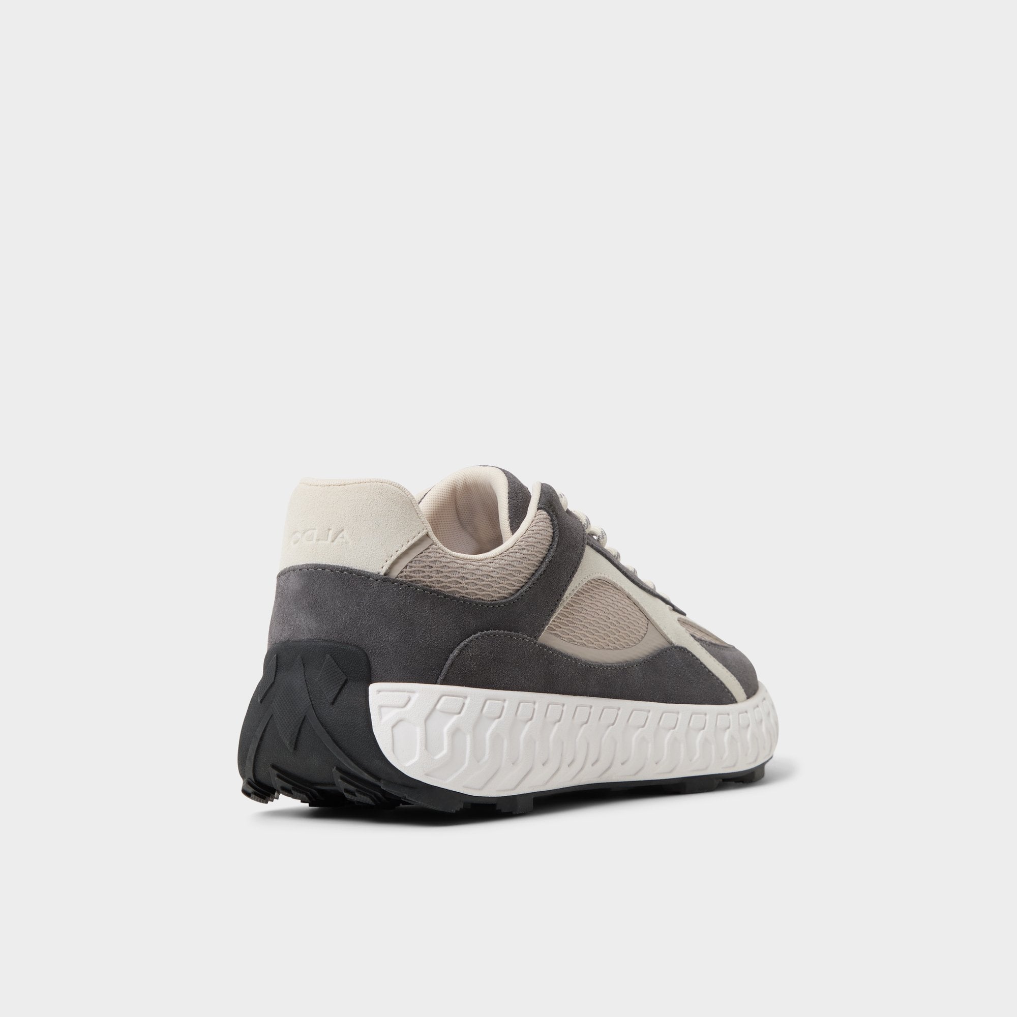 Jogger sole Stryker Other Brown Men's Low top - Low top sneaker