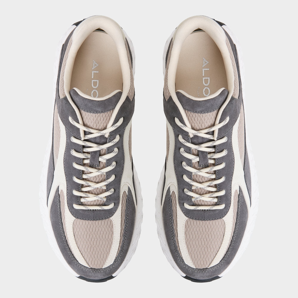 Jogger sole Stryker Other Brown Men's Low top - Low top sneaker