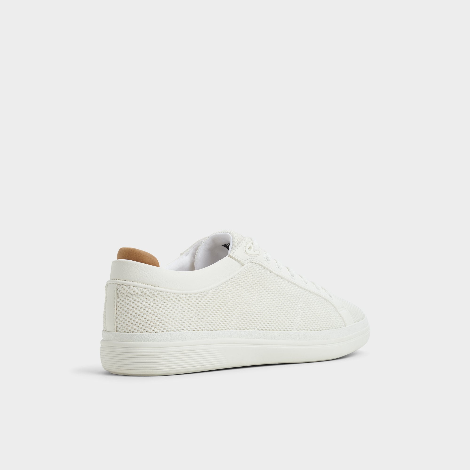 Finespec White Men's Low top - Low top sneaker