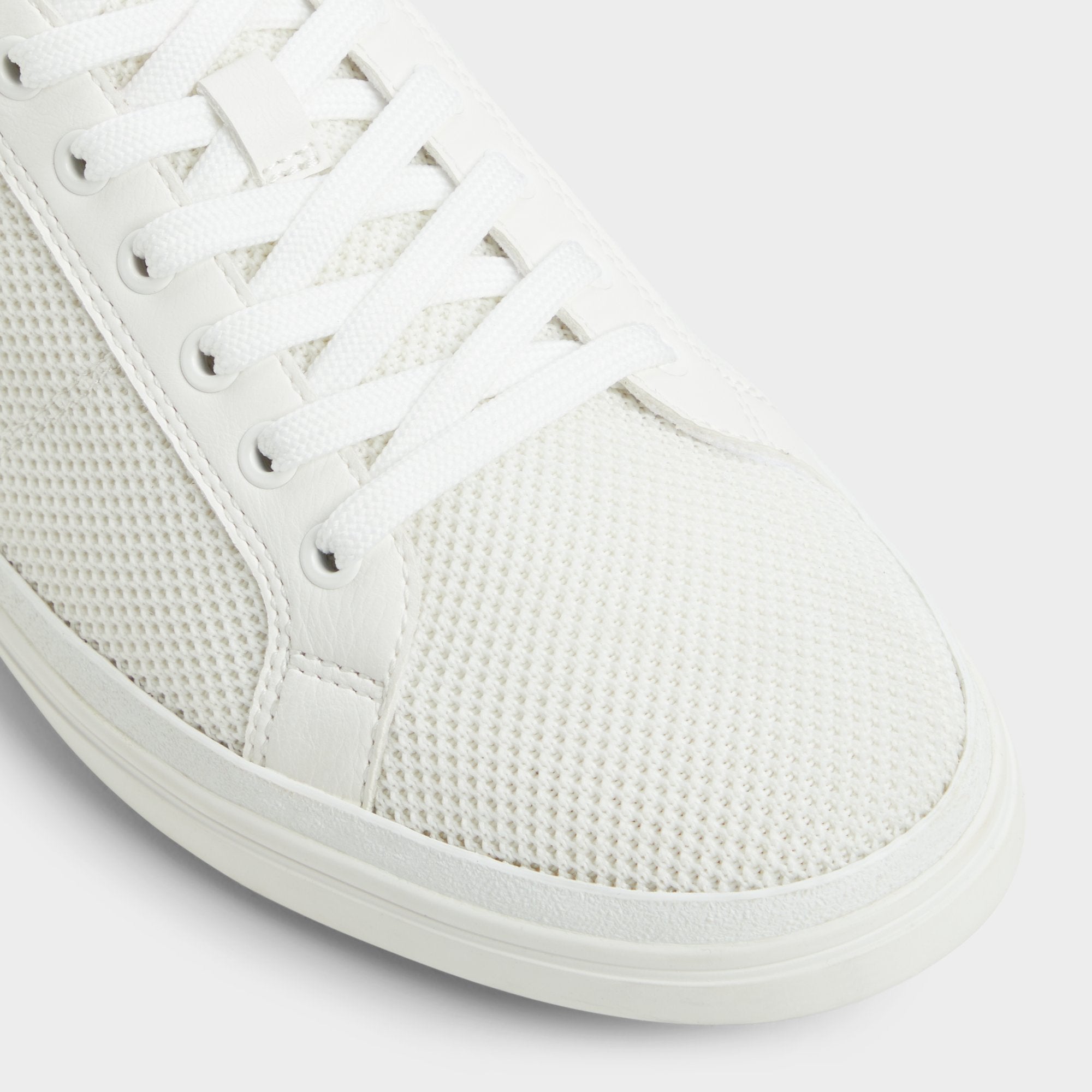 Finespec White Men's Low top - Low top sneaker