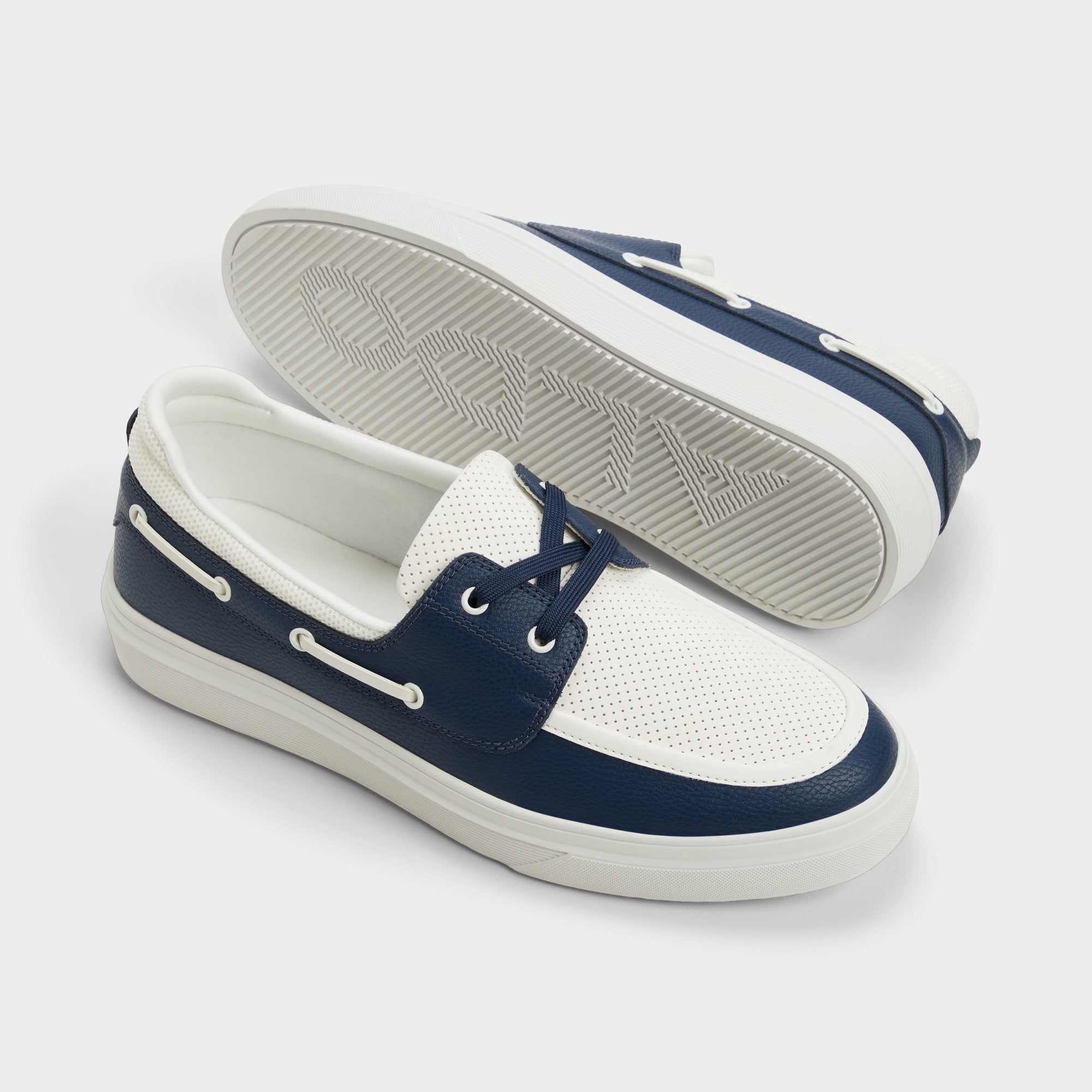 Wildwave White/Navy Men's Casual Shoes - Boat shoe
